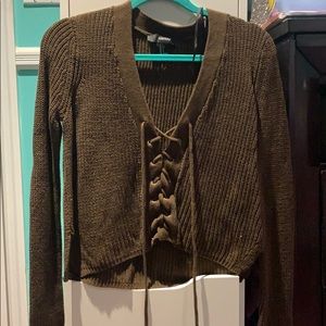 Hunter green cropped sweater with tie strings